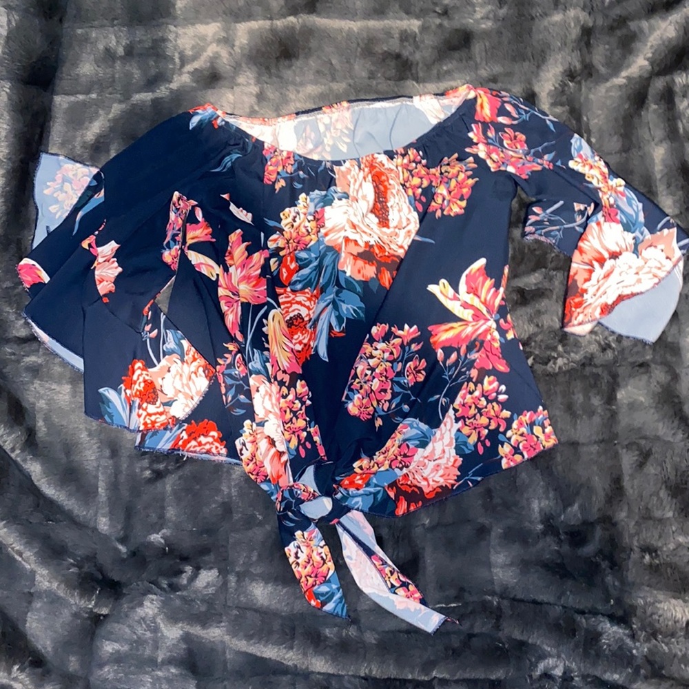 🔴Women’s Floral Top